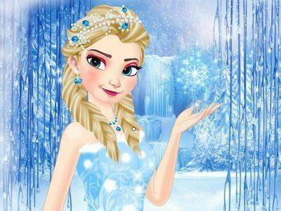 Ice Queen Winter Fashion Dress Up Game